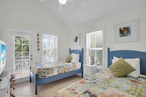 3 bedrooms, desk, iron/ironing board, WiFi