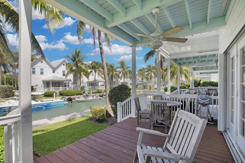 Coral Lagoon Waterfront Townhome with Marina Slip