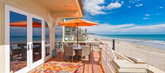 Superbe Ocean Front Luxury Home avec plage privée - 12 personnes