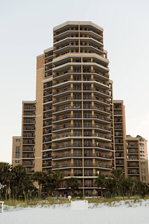 Exterior - BEACHFRONT! Free Tram! Spring Break Deals! Low Rates! No Owner Fees! Top Reviews (Miramar Beach)