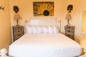 2 bedrooms, in-room safe, iron/ironing board, free WiFi