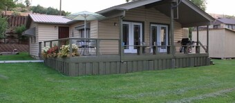 The River Cabin - Hagerman, Idaho - Picture Postcard Beautiful! 