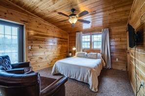 3 sovrum, strykjärn/strykbräda, gratis wi-fi och sängkläder