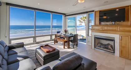 Panoramic Decks, Luxury Living & Beachfront Bliss in Mission Beach â Ocean Palms Penthouse