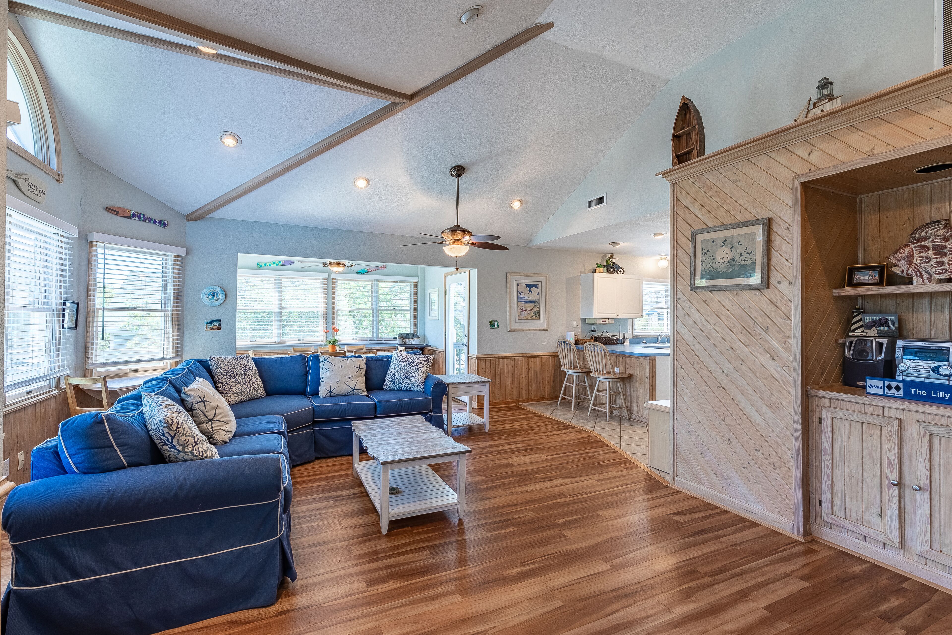 Pool, Hot Tub, Tiki Bar...Bring Fido Too!