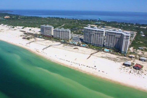 Beach Club Beauty! Book Your Summer Vacation Now! My Rates Are Hard to Beat!!!