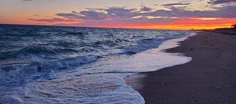 Winter Specials on Beachfront!  5 Bdrm 4 bath sleeps up to 18 in beds. 