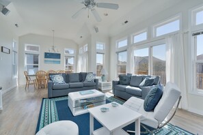 Flat-screen TV, stereo