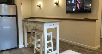 In the heart of the Marina District- walking distance to local transportation