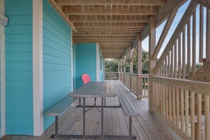 Outdoor dining - 1484 - Beachin' It, Oceanside OBX Beach House w/Private Pool. Family Fun! (Corolla)