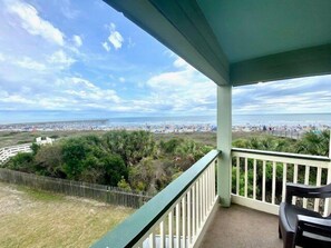 Property grounds - Great Oceanfront 2nd Floor Condo!! Community Pool! End Unit on the Beach w/the Best View! (ISLE OF PALMS)
