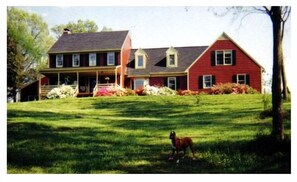 Exterior - Hidden Hollow Farm - Pool; Game Rm; Sleeps 26, 45 min. to DC, Weddings/Corporate (Warrenton)