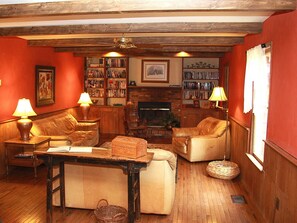 TV, fireplace, DVD player, foosball - Hidden Hollow Farm - Pool; Game Rm; Sleeps 26, 45 min. to DC, Weddings/Corporate (Warrenton)