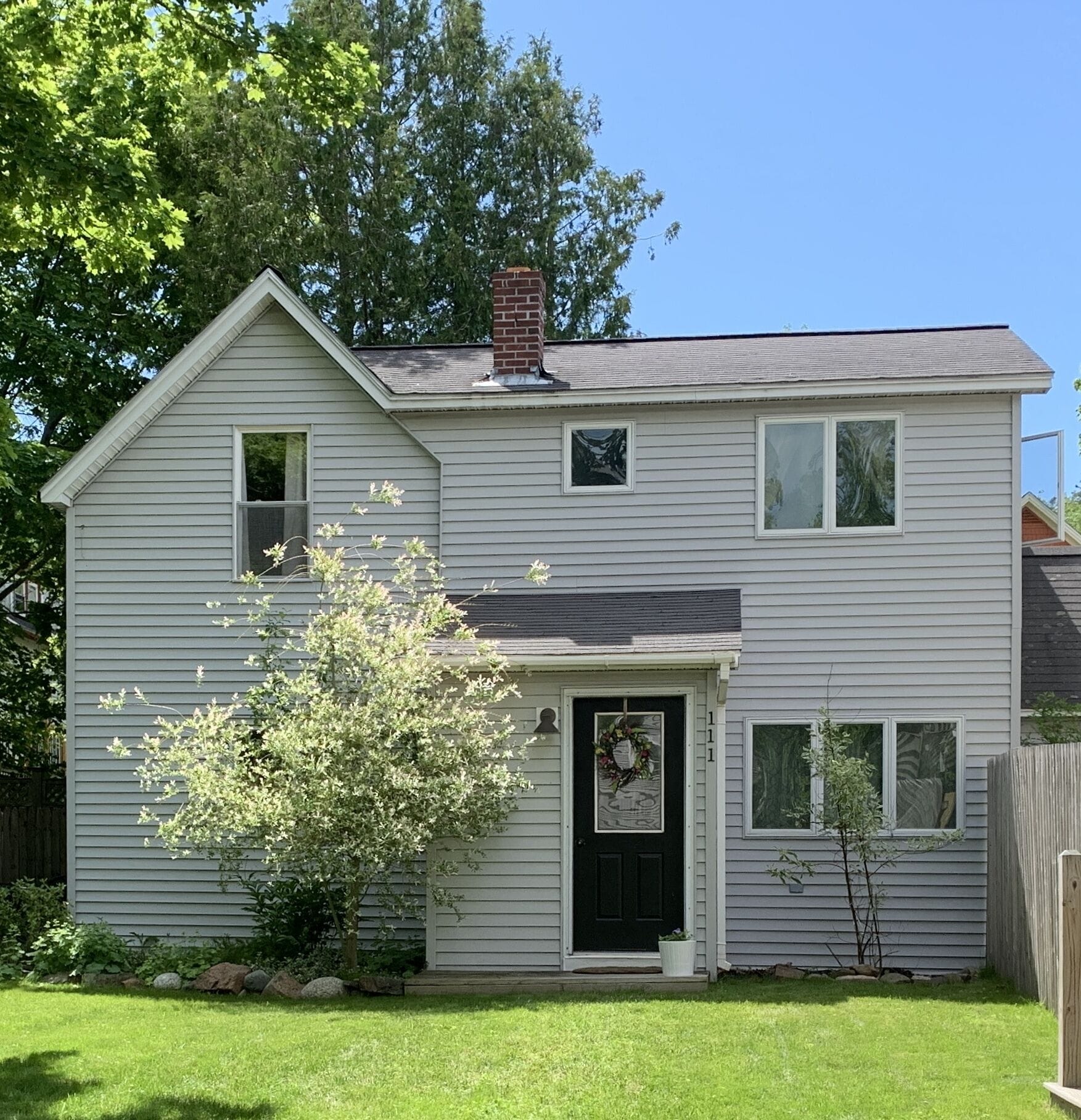 In-Town, Residential & Quiet, Walk to Shops, Ocean and Walk & Bike into Acadia!