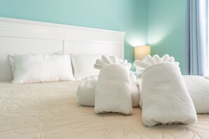 5 bedrooms, iron/ironing board, free WiFi, bed sheets