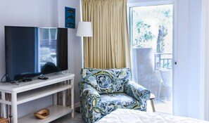 Smart-TV, Videospiele, DVD-Player, Bücher