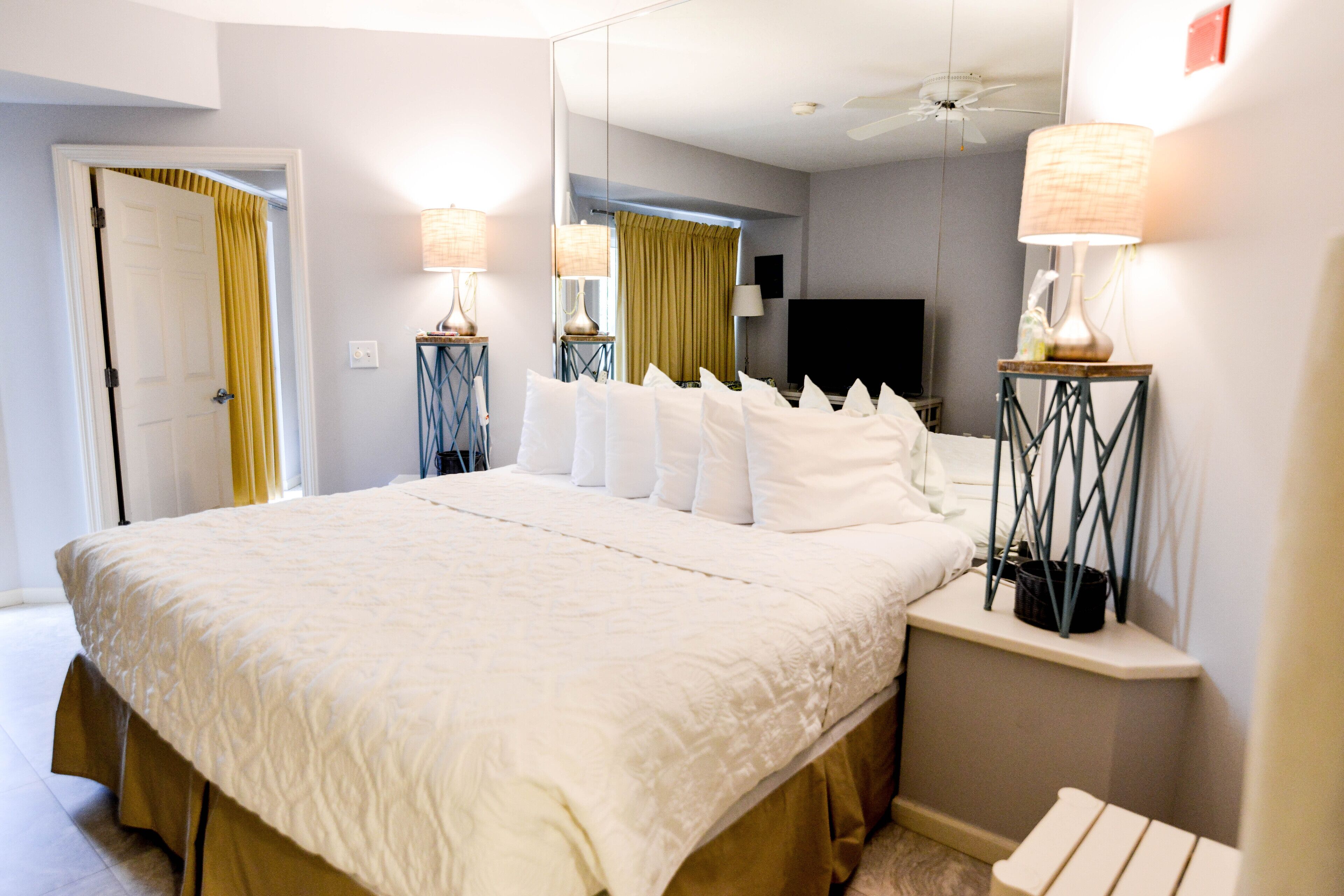 1 dormitorio, tabla de planchar con plancha, wifi gratis y ropa de cama