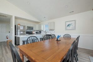 Dining - 6334 - Hope and Dreams | Oceanside | Nags Head | Sleeps 8 (Nags Head)