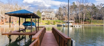The Cozy Cove - Lake House on Lake Wylie Nc