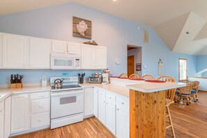 Fridge, microwave, oven, stovetop - 3944 - Carolina Escape - Duck Retreat w/ Pool & Hot Tub | Sleeps 13 (Duck)