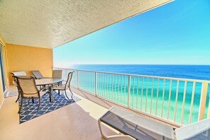 Outdoor dining - Treasure Isl. 2010, Avail. Mem Wkend May 27 to 30-2 BR Beach Condo, Amazing View (Panama City)