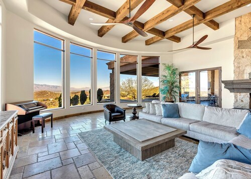 Ladera Vistas - Panoramic Views, Heated Infinity Pool-Spa, Access to Hiking