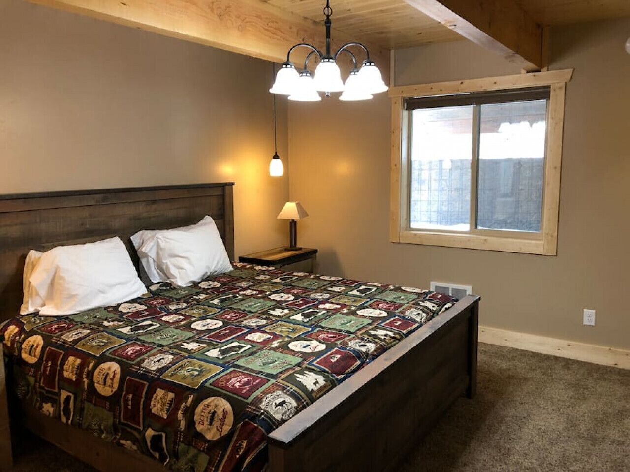 4 chambres, fer et planche à repasser, Wi-Fi gratuit, draps fournis