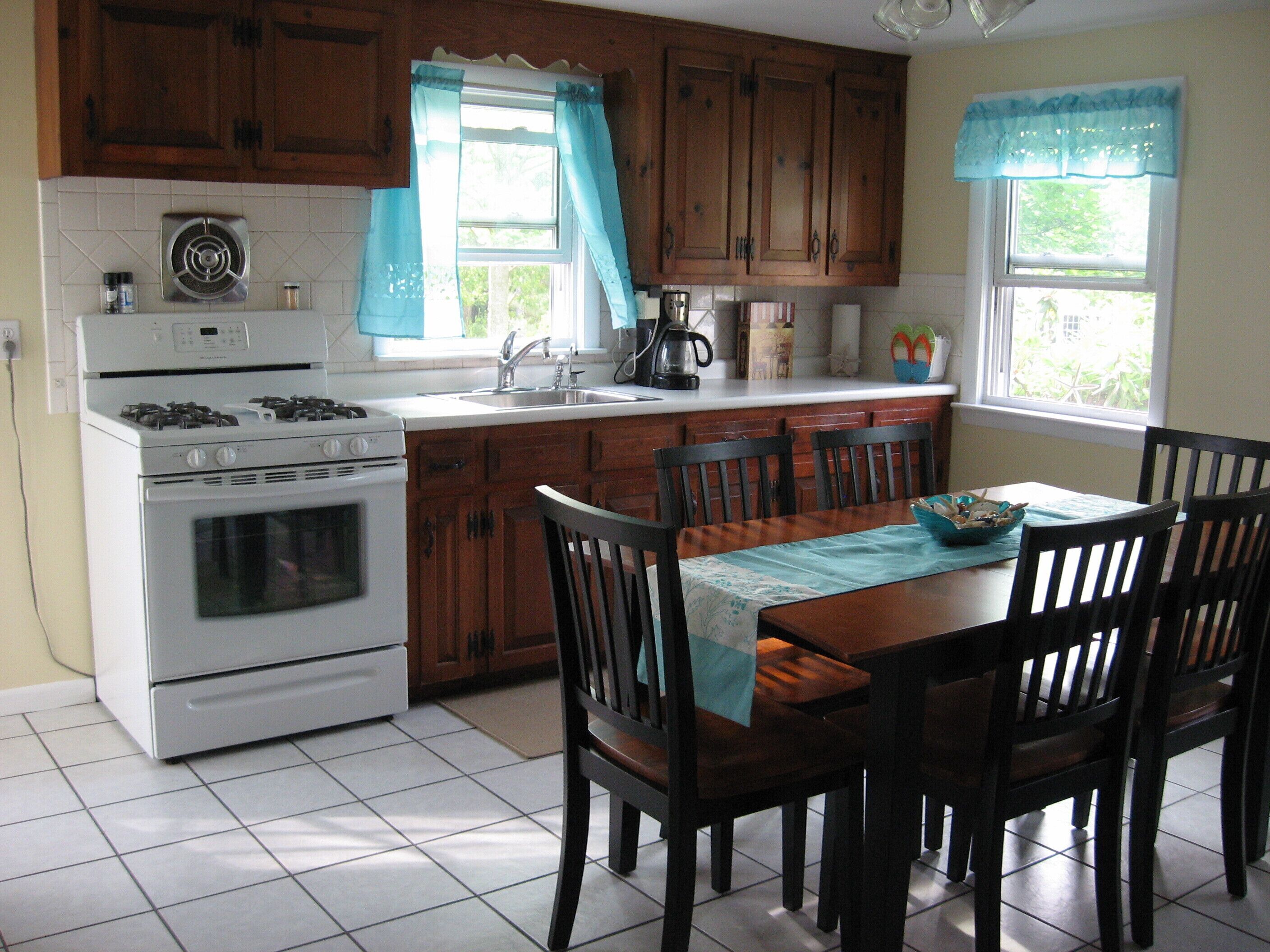 Big House + Yard Near Sundae Sch + Sea St Beach