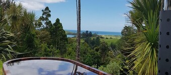 A Native Coastal New Zealand Experience - Seaviews Pataua