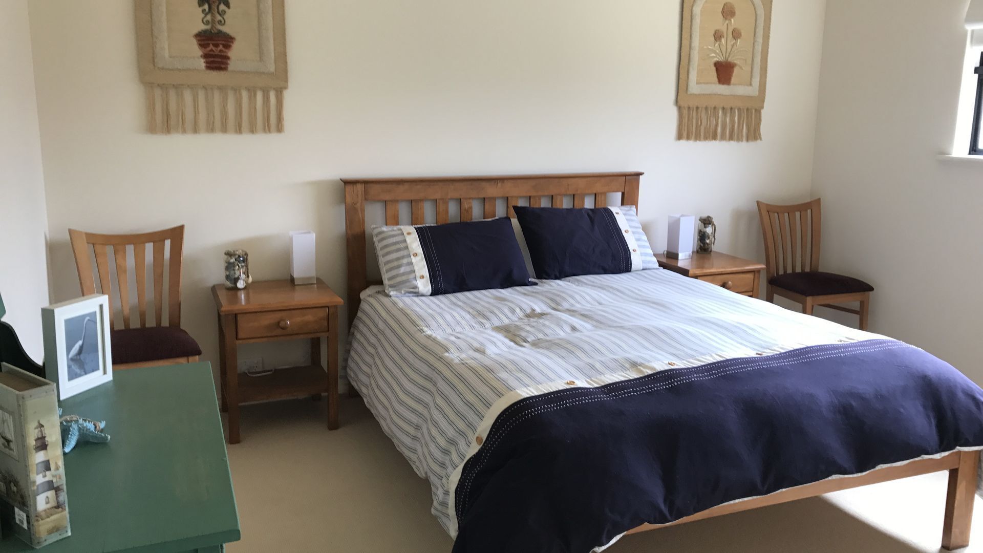 Relax and Unwind by the Sea at South Coast Villa (Hayborough) — image 8