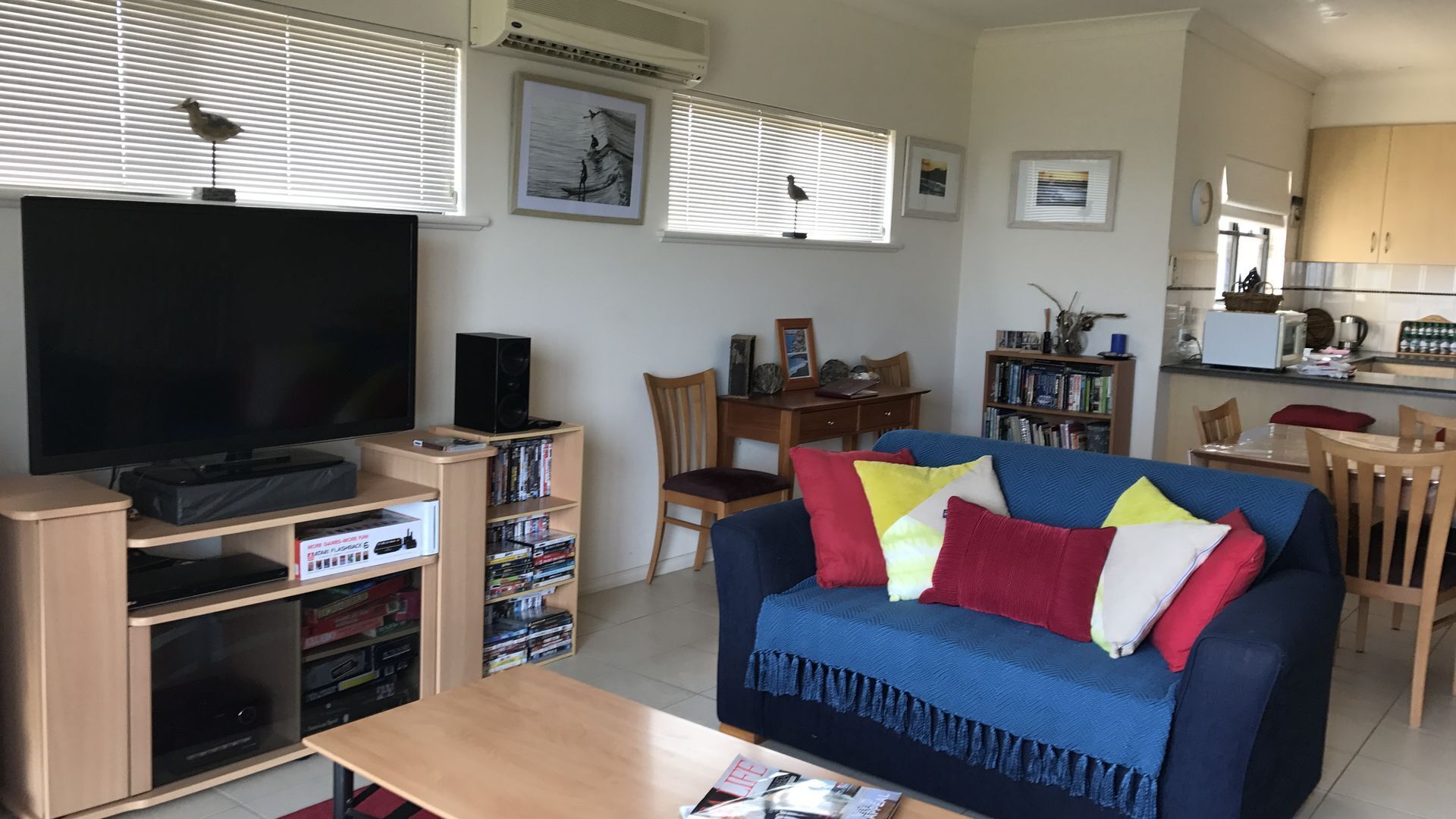 Relax and Unwind by the Sea at South Coast Villa (Hayborough) — image 6