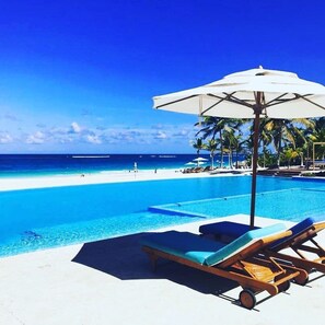 An infinity pool