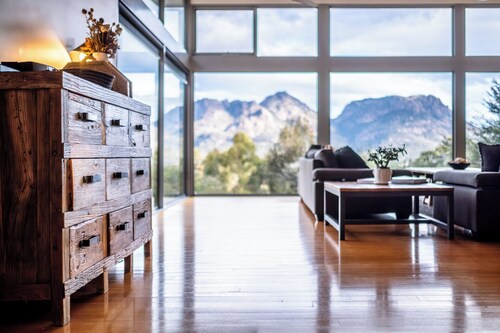 The Loft - Freycinet Holiday houses