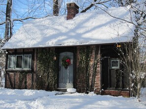Exterior - Romantic Gothic Cottage - In Our Little English Village (New Hope)