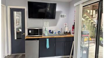 Fridge, microwave, coffee/tea maker, toaster