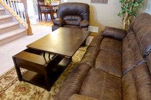 Smart TV, fireplace, video games, DVD player - Cozy House All To Yourself (Colorado Springs)