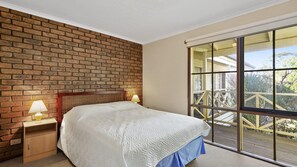 2 bedrooms, iron/ironing board