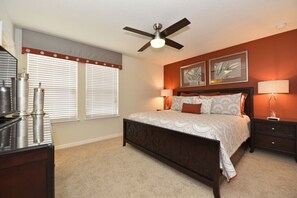 8 bedrooms, desk, iron/ironing board, free WiFi - New Listing! Windsor At Westside Resort, 8mi to Disney & 15mi to Universal - FS106857 (Kissimmee)