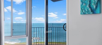 South Seas 3 Port Elliot Beachfront with views of Knights Beach