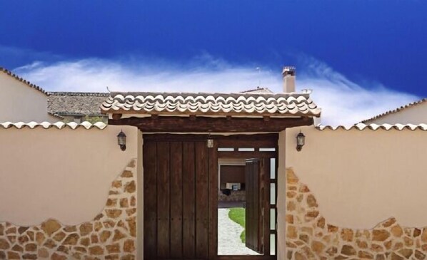 Exterior detail - House Tradition Rural for 16-20 people (Nieva)