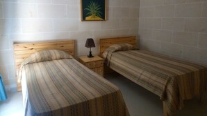 Appartement Confort | Rideaux occultants, fer et planche Ă repasser, Wi-Fi gratuit