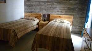 Appartement Confort | Rideaux occultants, fer et planche Ă repasser, Wi-Fi gratuit