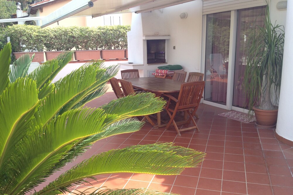 Summary Ischia with terrace and Wi-Fi free