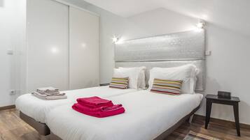 1 chambre, coffres-forts dans les chambres, fer et planche Ă repasser