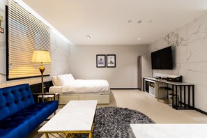 Standard Room - Comp Airport Shuttle upon request | Premium bedding, down comforters, memory foam beds, minibar - Air Sky Hotel (Busan)