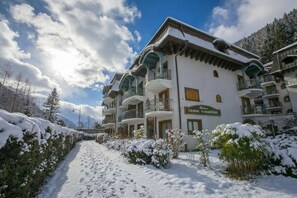 Property Building - Le Cristal Lognan7 Mountain View, Argentière (Chamonix), France (Argentière (Chamonix))