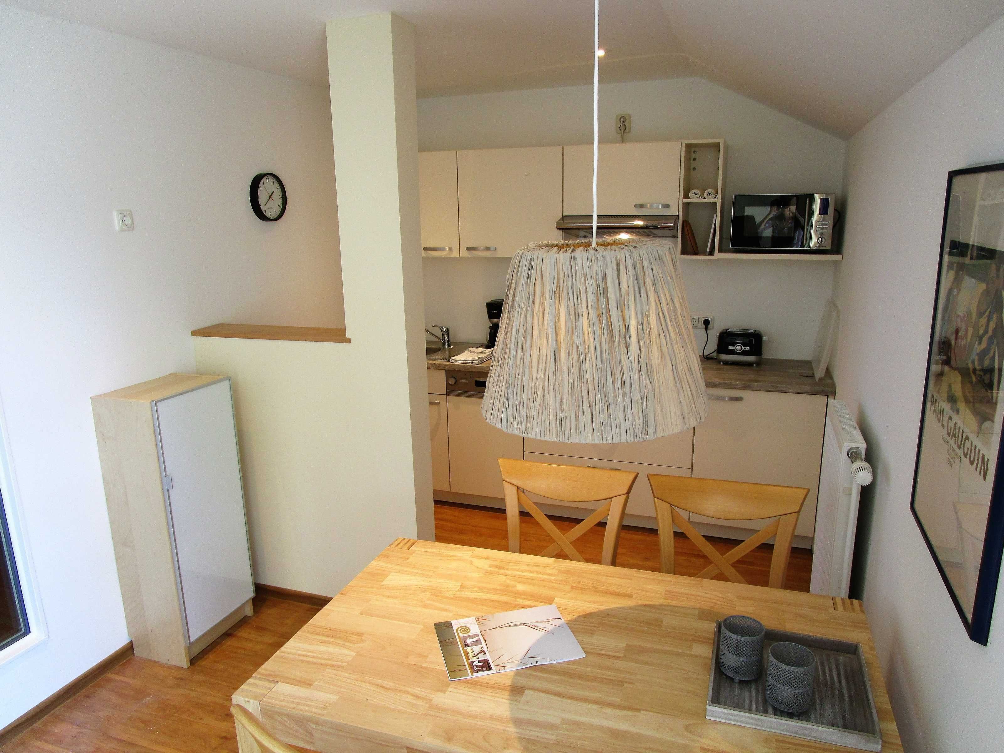 Kjøleskap, mikrobølgeovn, ovn og oppvaskmaskin