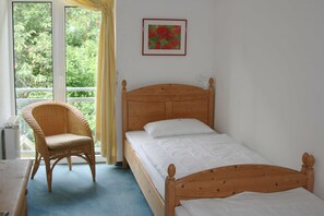 2 bedrooms, WiFi, bed sheets