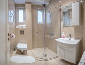 Superior Apartment, 2 Bedrooms, Balcony | Bathroom | Shower, rainfall showerhead, hair dryer, towels - Guest House 32 (Sofia)