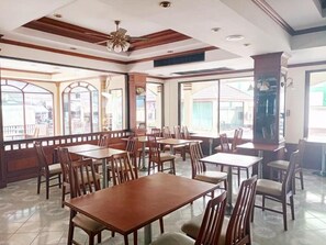 Breakfast area - Hua Lin Inn (Chiang Mai)